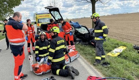 Dopravní nehoda - Dolní Němčice